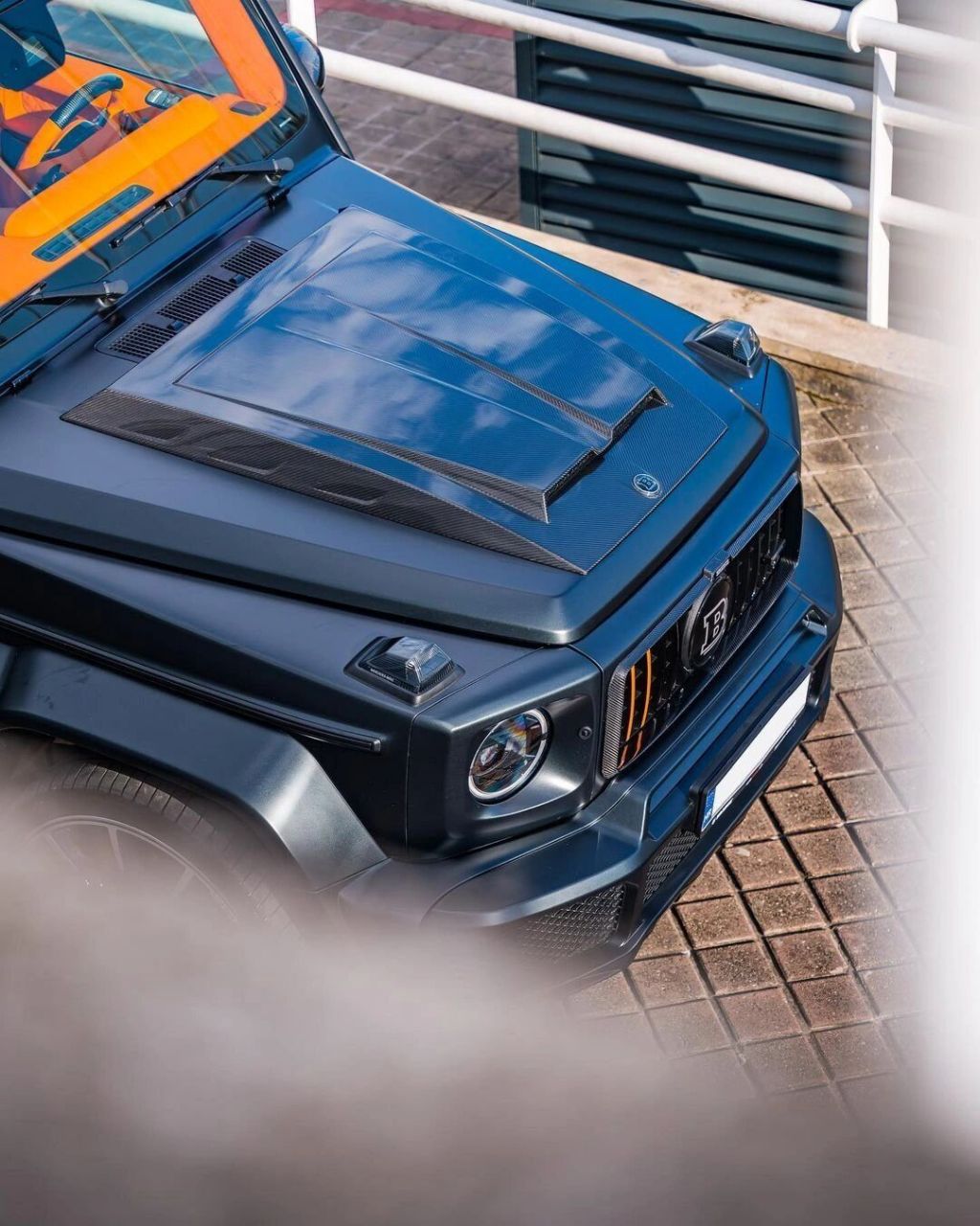 奔驰巴博斯g800:融合力量与优雅的豪华越野车  奔驰g级越野车一直以其