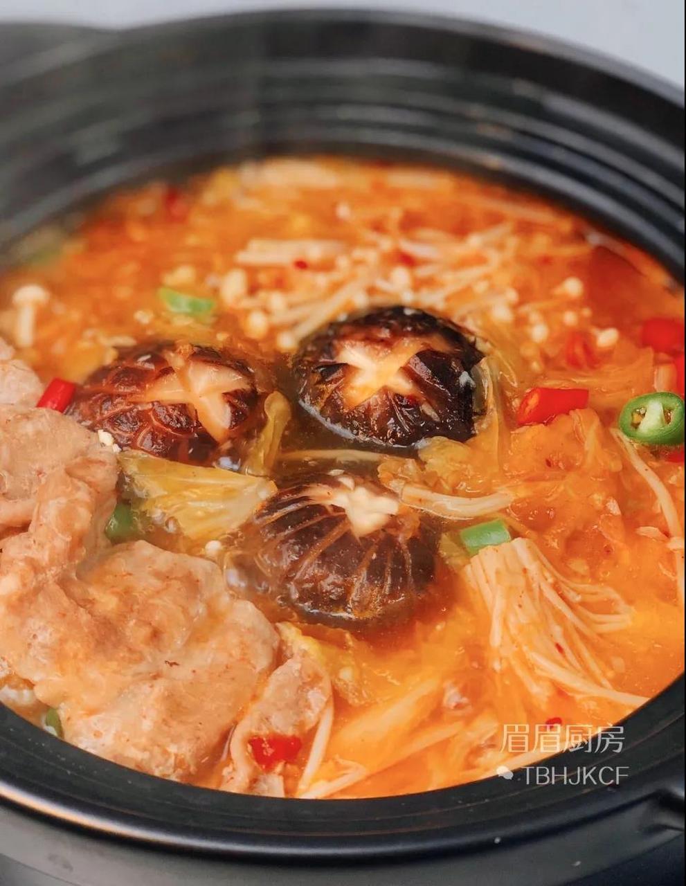 韩国泡菜锅(韩国泡菜锅这么多)