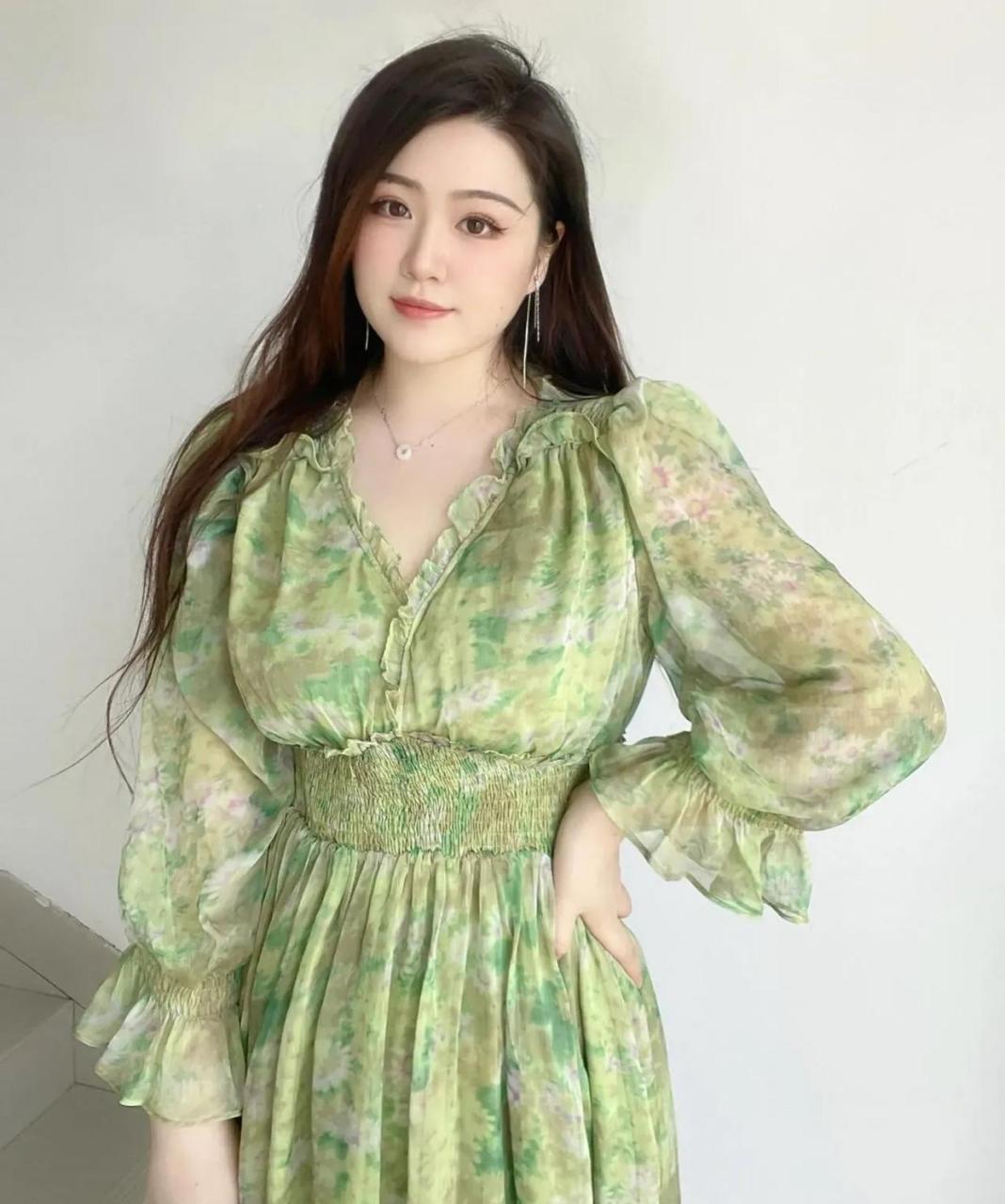 最近好喜欢微胖的女生啊,我才二十多,是不是不太正常?