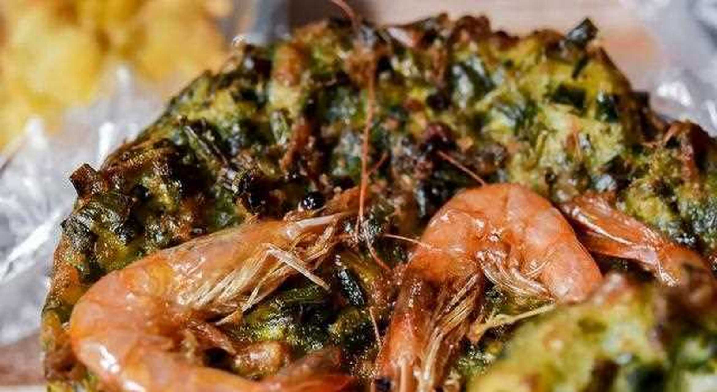 【临高韭菜饼】 有饼如玉,外酥里嫩,可就醋而食,临高本地人称之为"拔