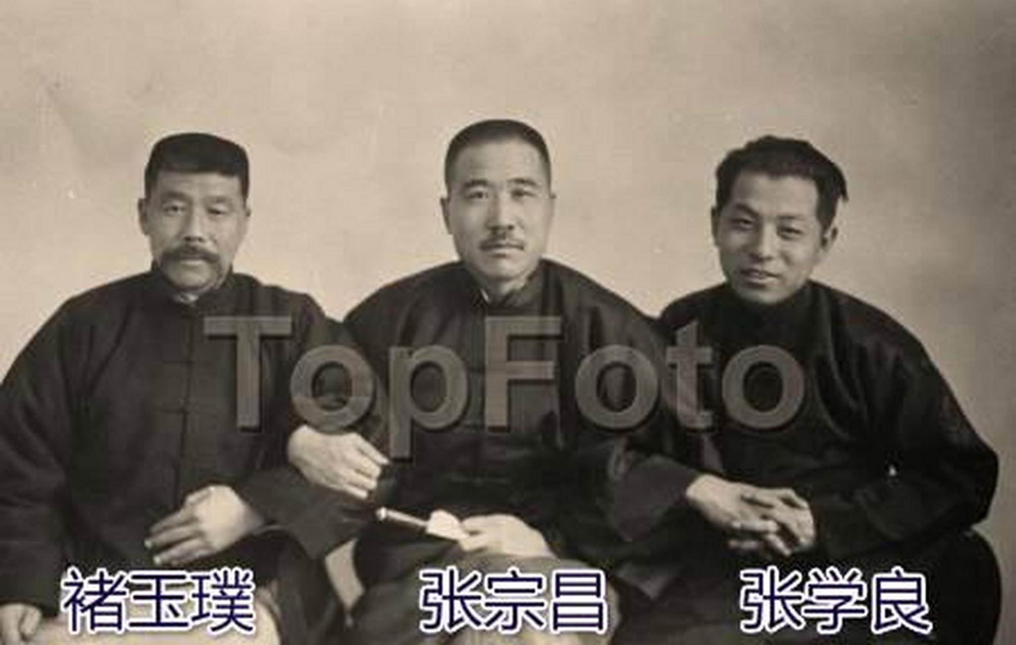 褚玉璞,山东省汶上县人,童年时的褚玉璞家境异常窘迫,到十九岁时仍是