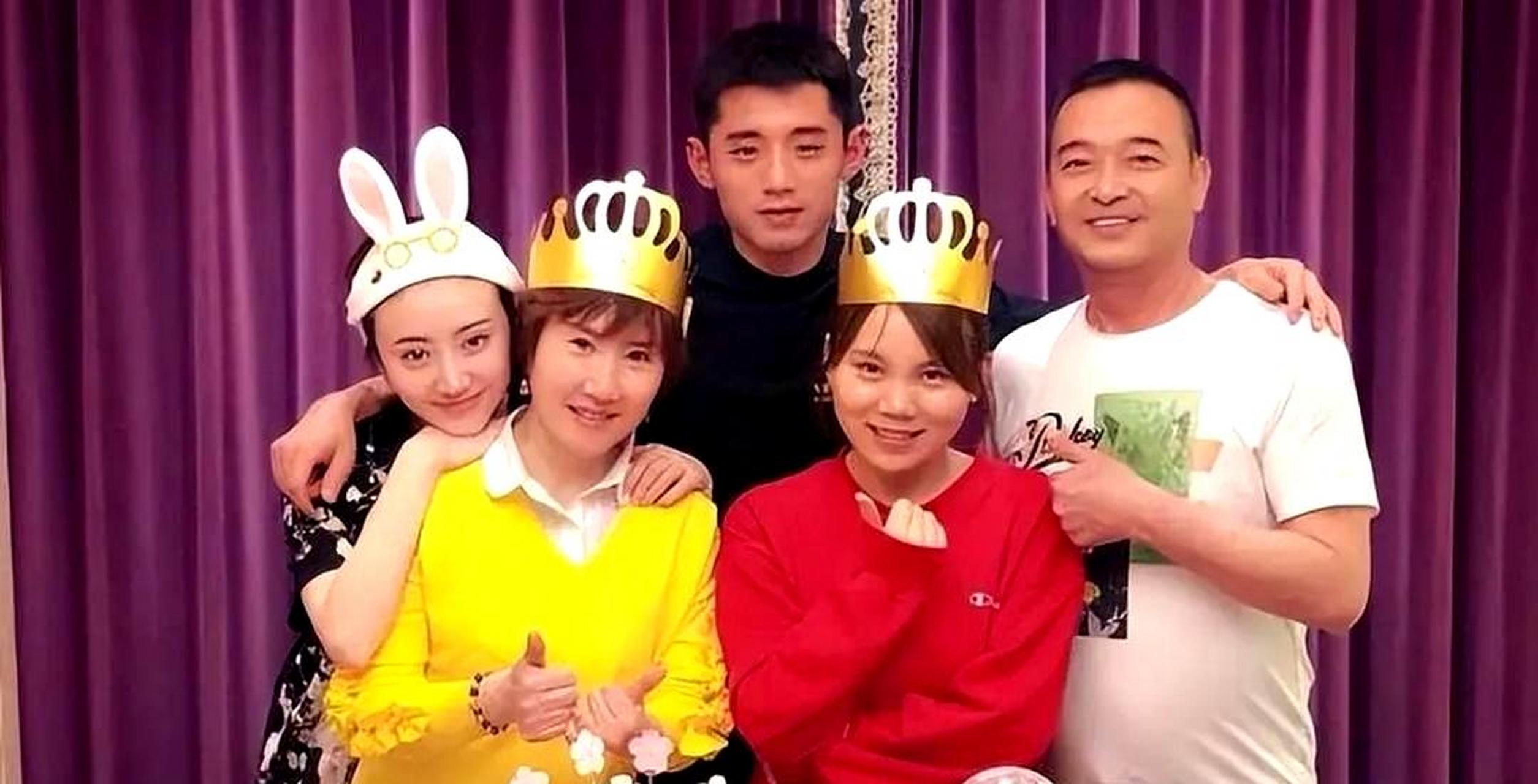 景甜曾经非常喜欢张继科,甚至带他回家见父母.