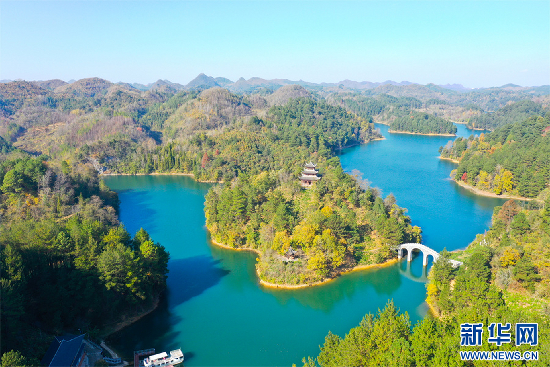 长顺杜鹃湖风景区图片图片