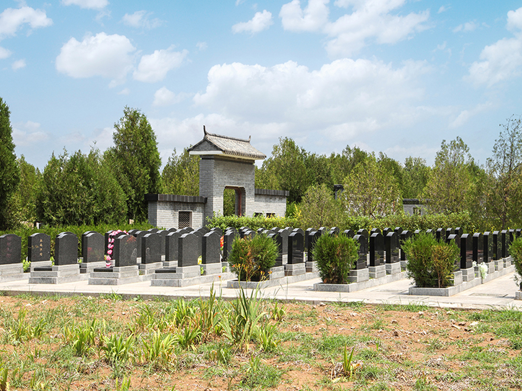 如何查询中华永久陵园信息?中华永久陵园官网  中华永久陵园位于河北