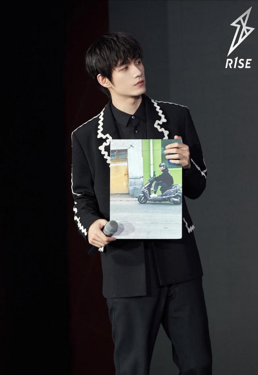 母丹回应与张颜齐恋情#母丹发文回应与张颜齐的恋情