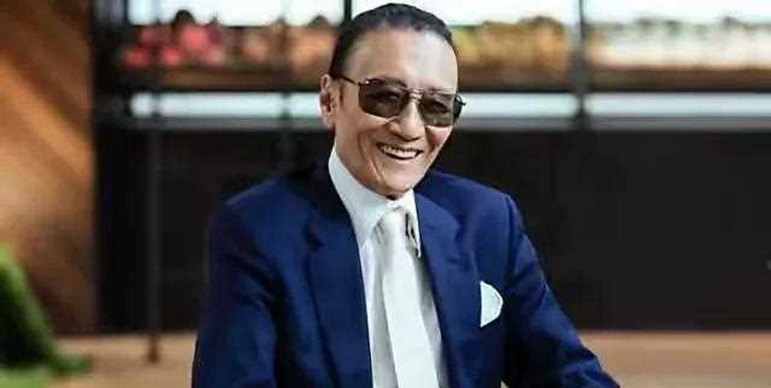 [抠鼻] [阴险] 有网友吃饭偶遇谢贤独自一人吃雪糕,虽然夏天温度很高