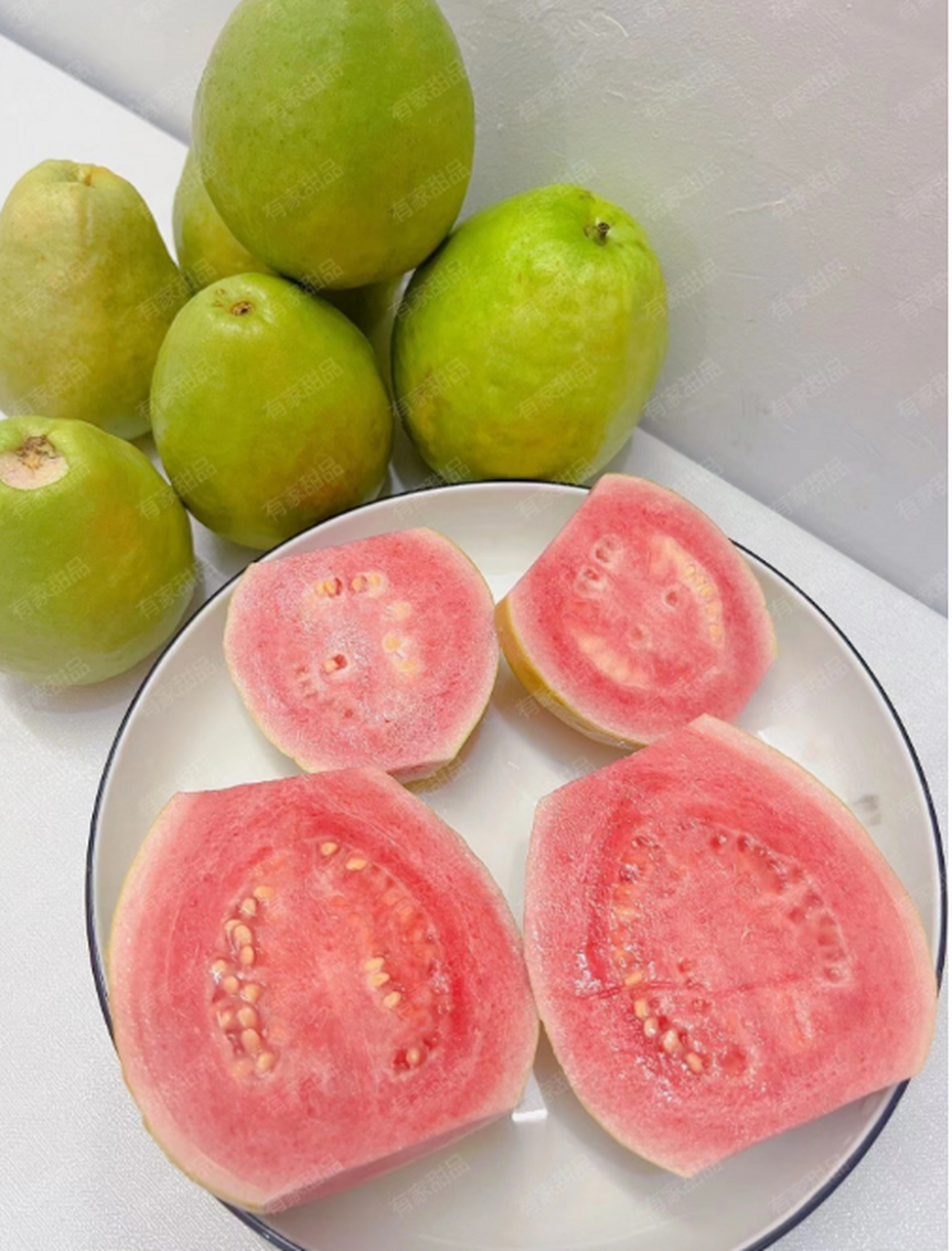 香甜的红心芭乐~味道真的很不错!