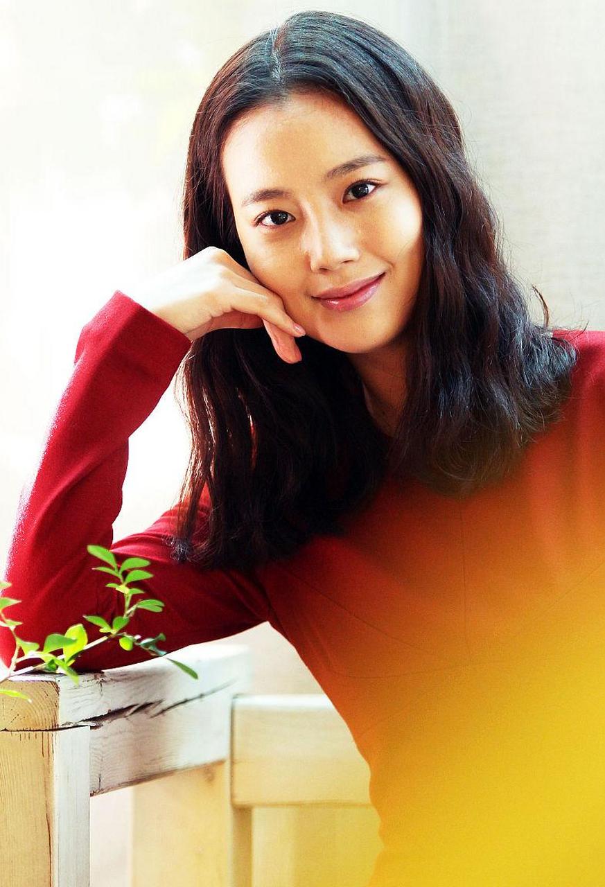 演员高叶三十出头,风情万种,在狂飙电视剧里,当她