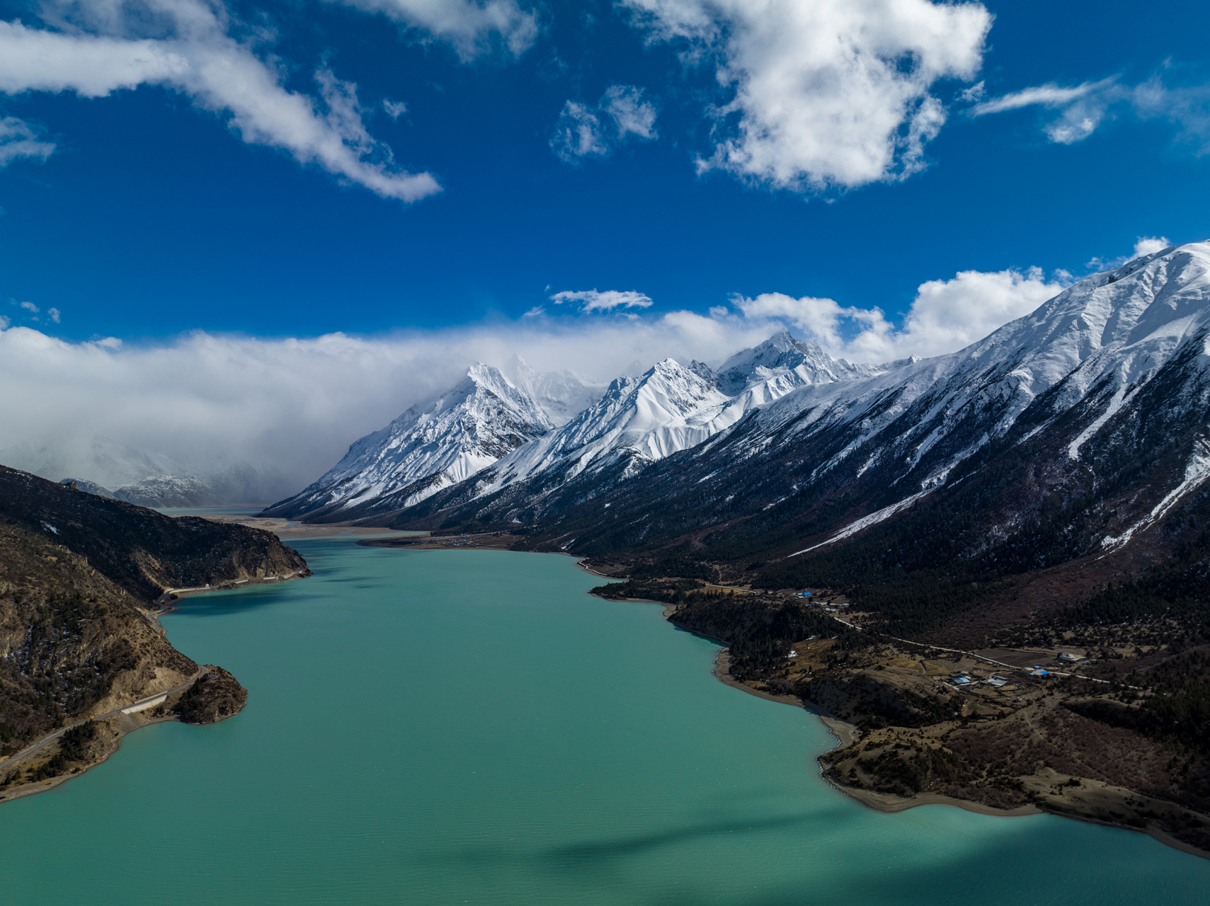 然乌湖风光图片