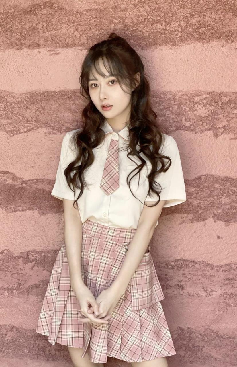 曹曦月写真美图:花容月貌,美丽娇艳