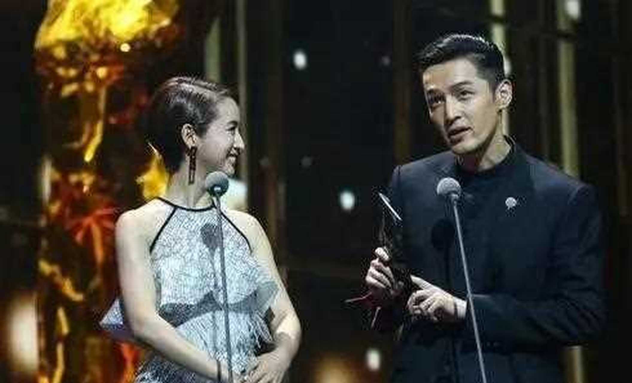 胡歌看林依晨的眼神我能嗑一辈子!