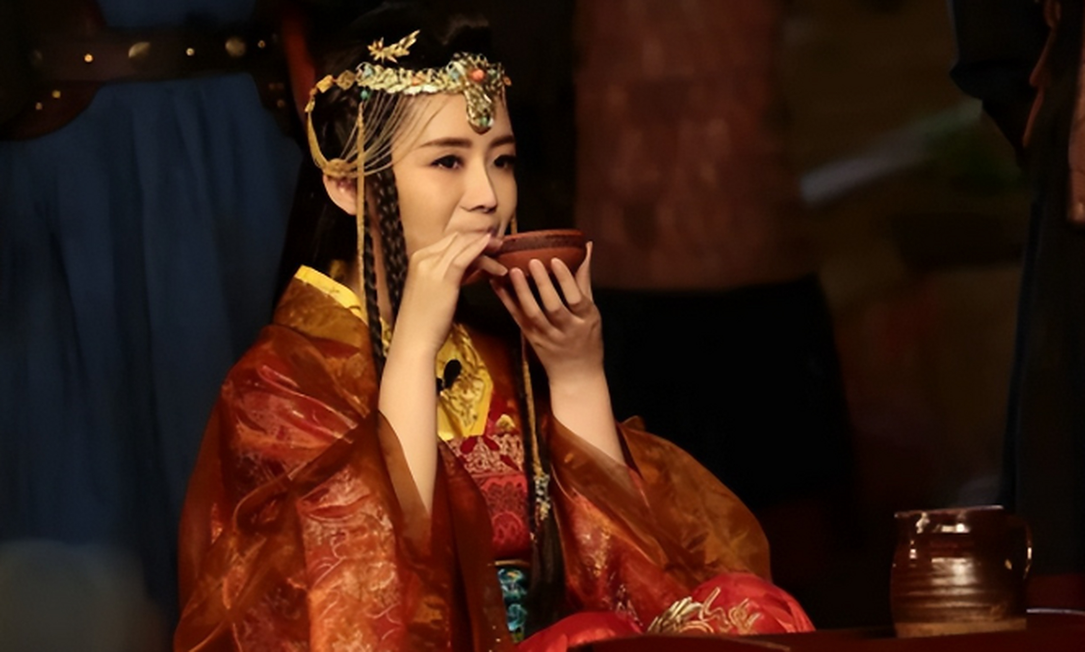 1177年,西辽女王耶律普速完正在寝宫熟睡.