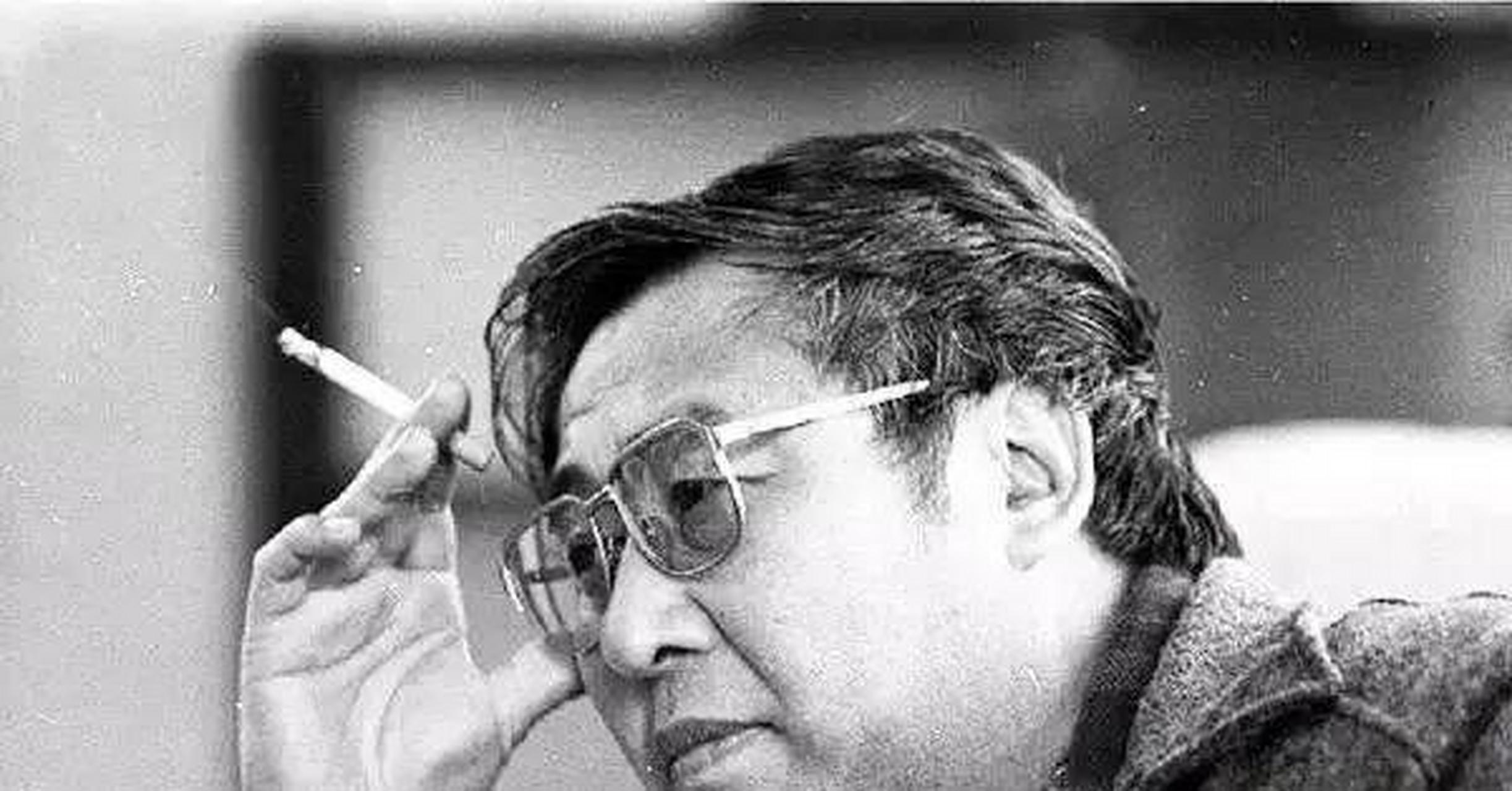 去世前三天,妻子林达拿着离婚协议,甩在路遥身上,冷冷说道:"赶紧签了