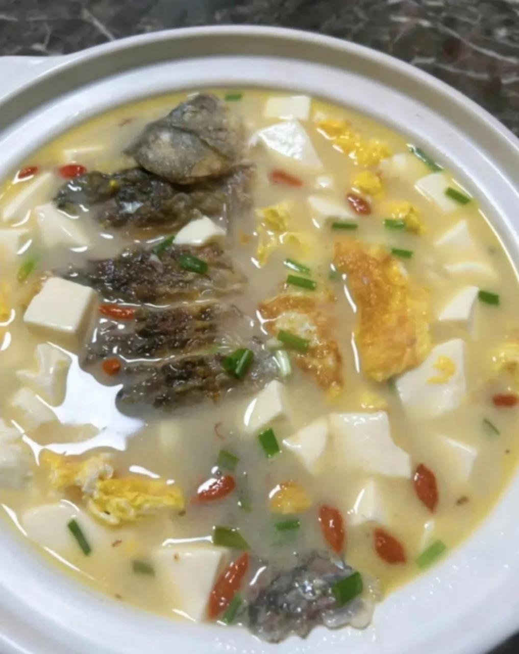 这个鲫鱼豆腐汤,味道太鲜了!