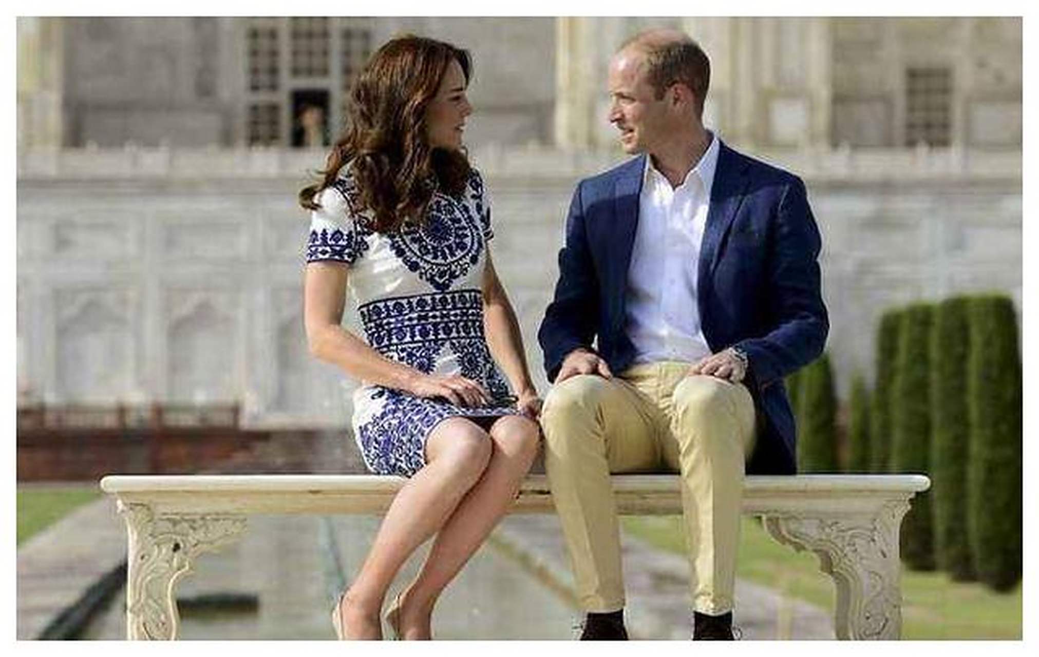 睹物思人,威廉王子携凯特泰姬陵纪念戴安娜,夫妻双双泪流满面