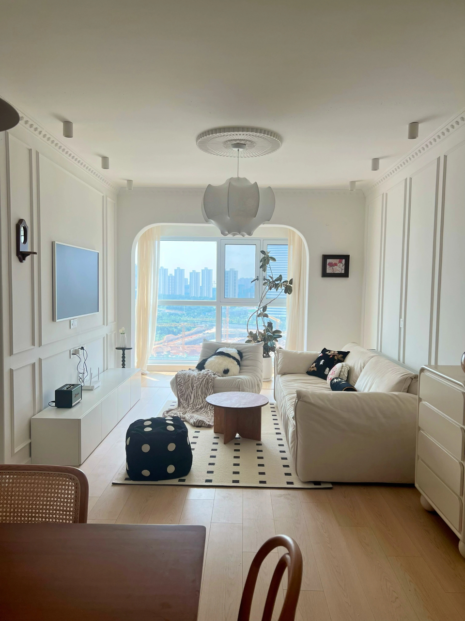 hi,圆子家坐标武汉 建面97,套内73,毛坯交付 硬装花费15w 00无吊顶