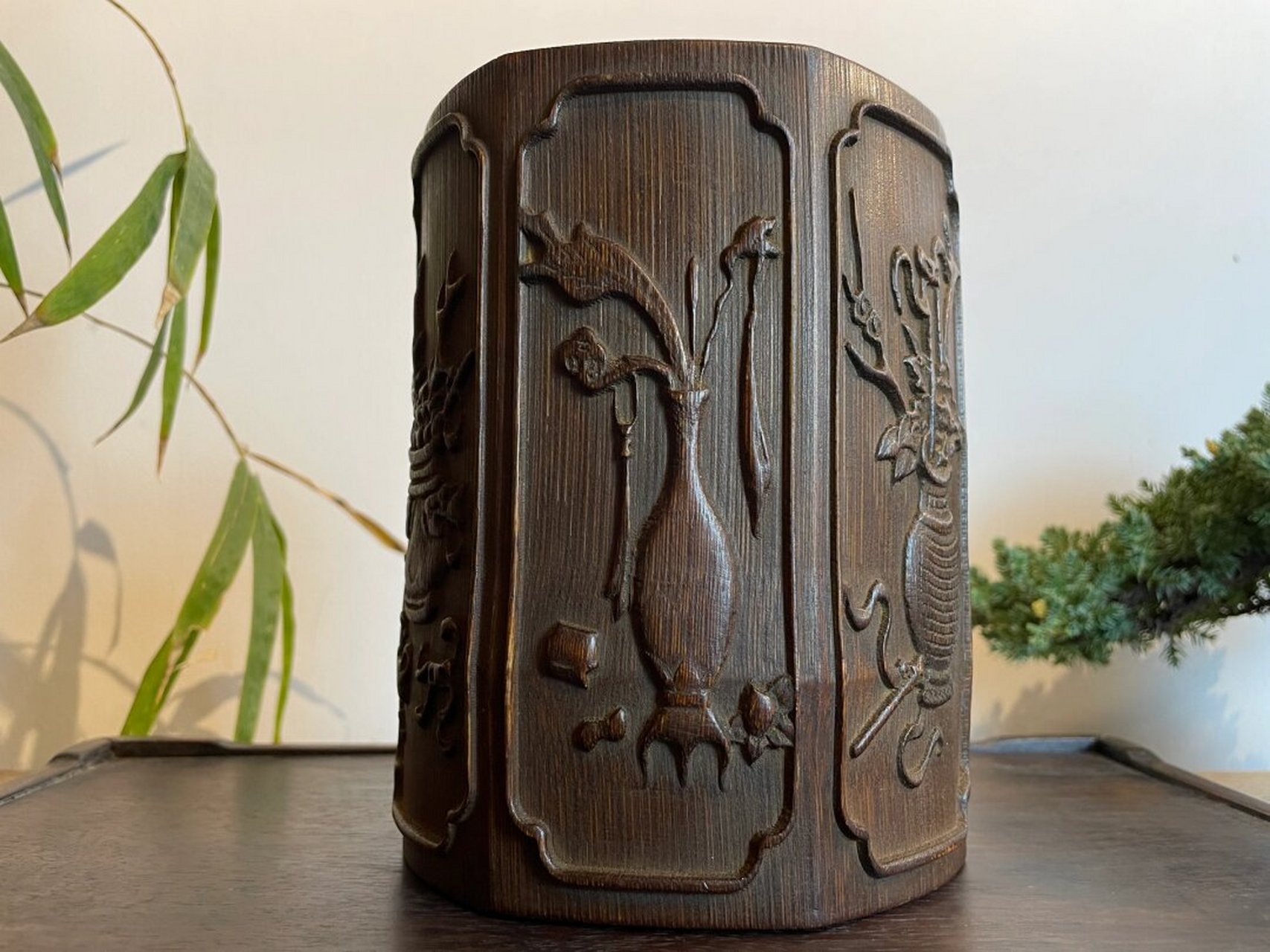 藏品老竹子手工浮雕竹雕文房笔筒