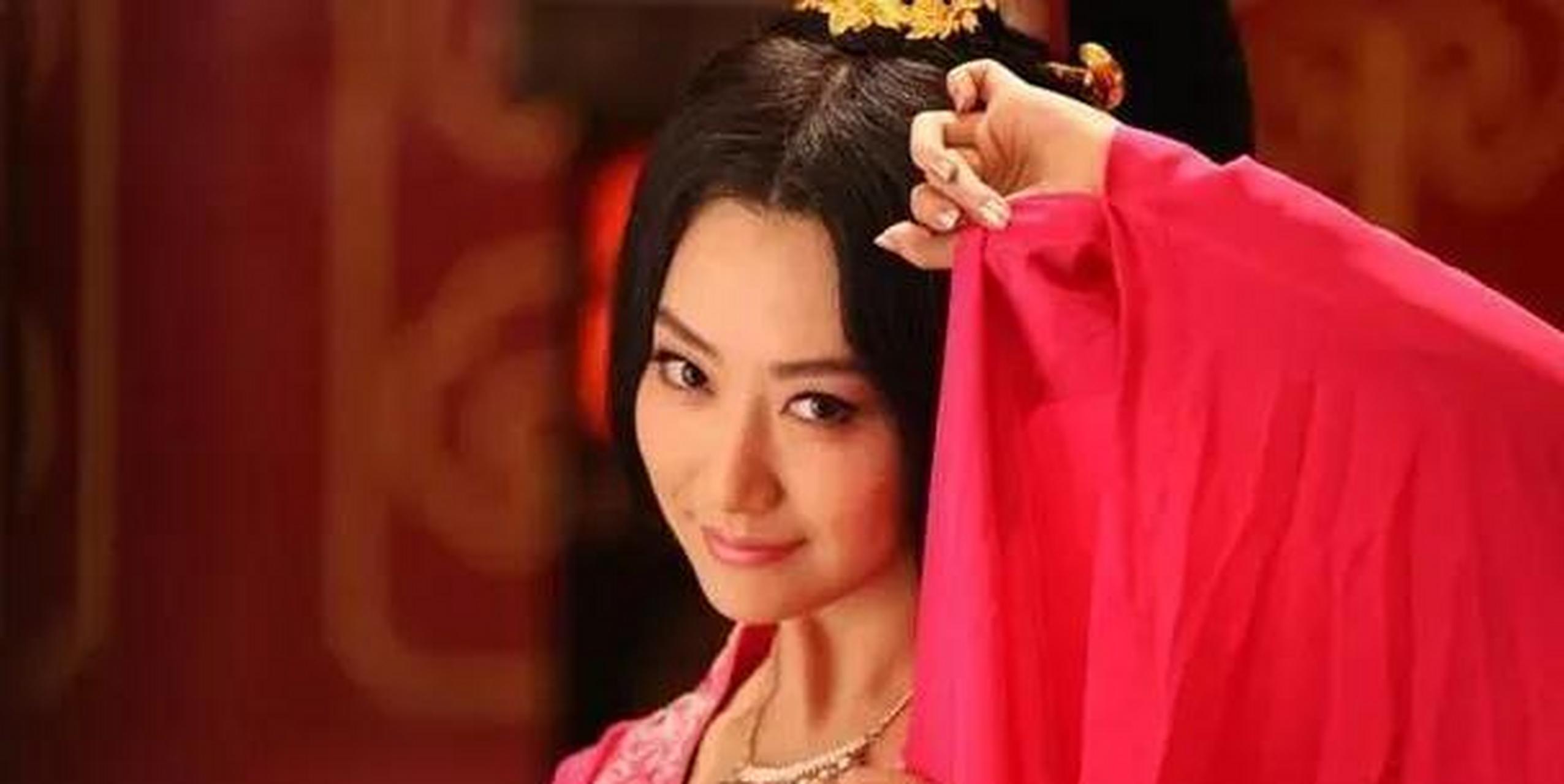 三国南北朝# 徐娘虽老犹多情 梁元帝的妃子徐昭佩,东因长得平庸,元帝