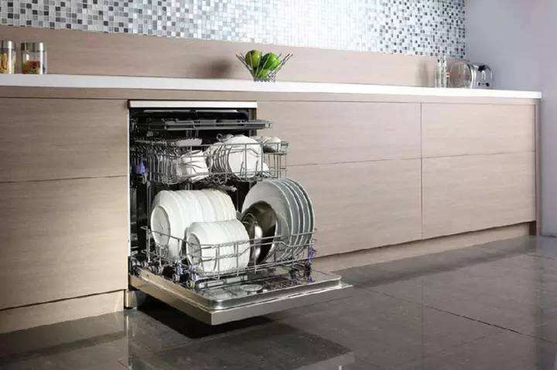 洗碗机品牌排行榜前十名# siemens西门子家电 haier海尔 midea美的