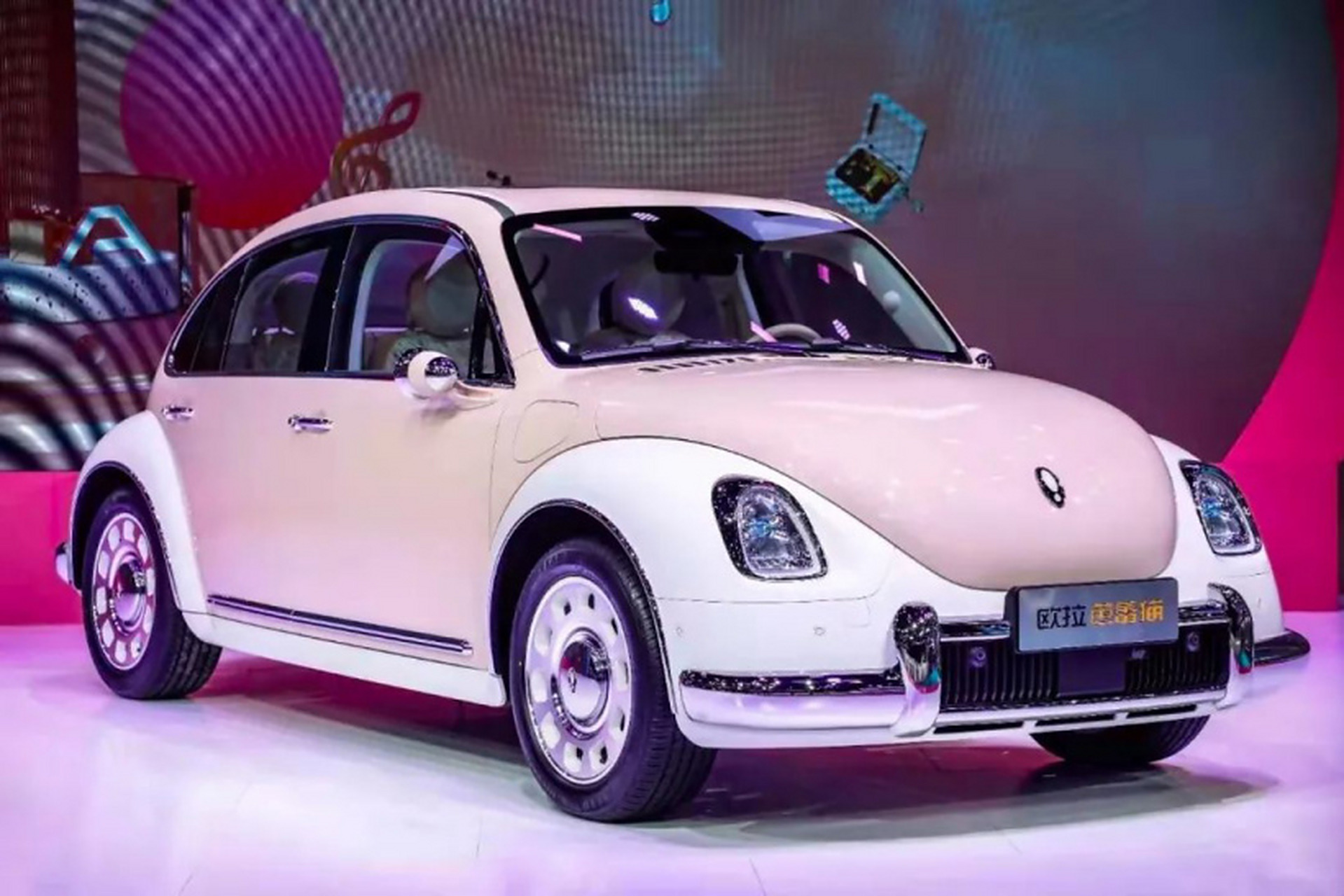 欧拉芭蕾猫是长城汽车旗下的紧凑型车,造型可爱圆润.