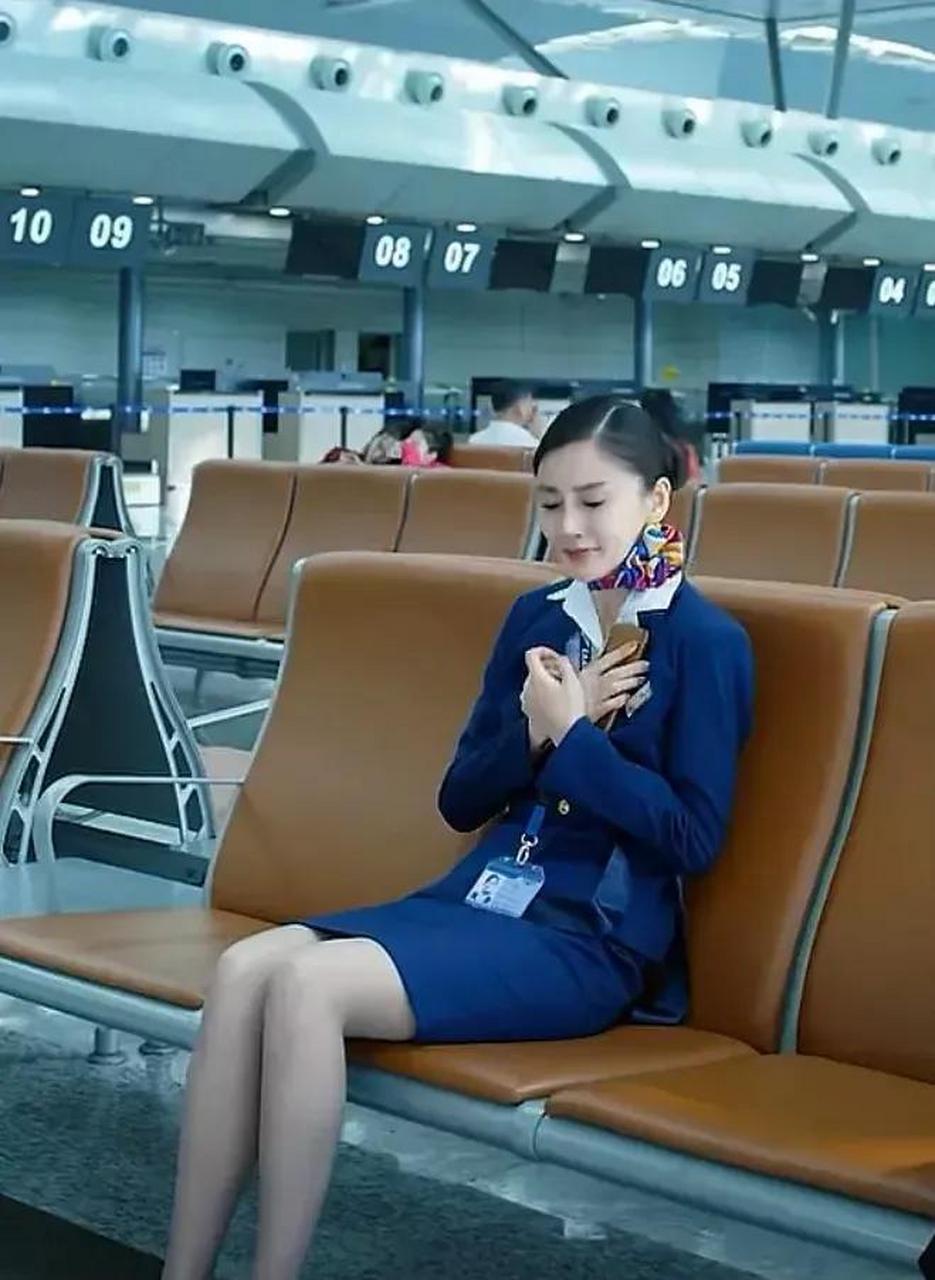 让明星去当空姐,袁泉成首选!《攀登者》居然客串《中国机长》?