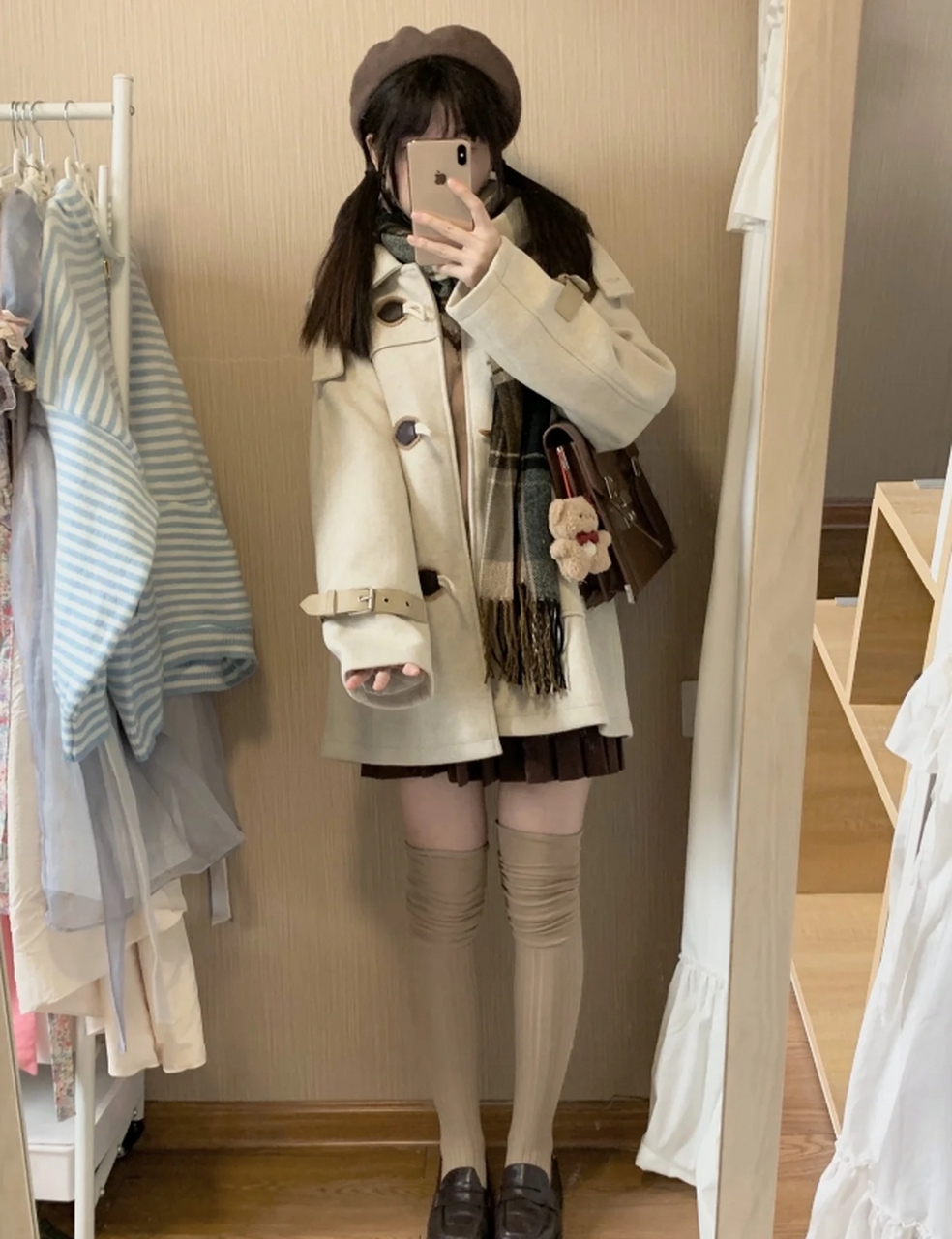 冬季jk制服搭配:温暖又时尚 给大家分享一套超级保暖的jk制服搭配!