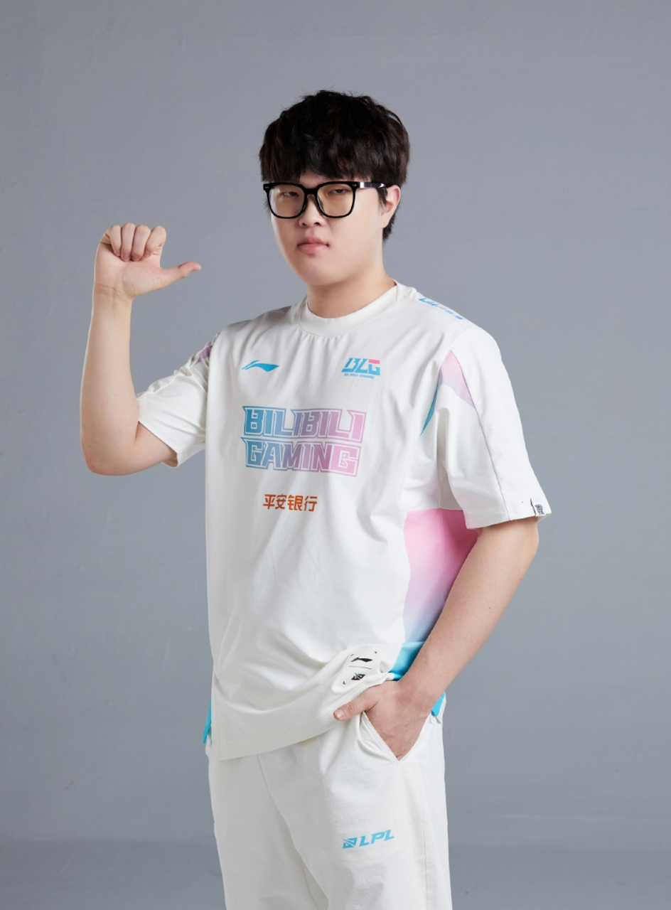 竞燃是你#杭州亚运会《英雄联盟》比赛中国队选手陈泽彬,自2019年