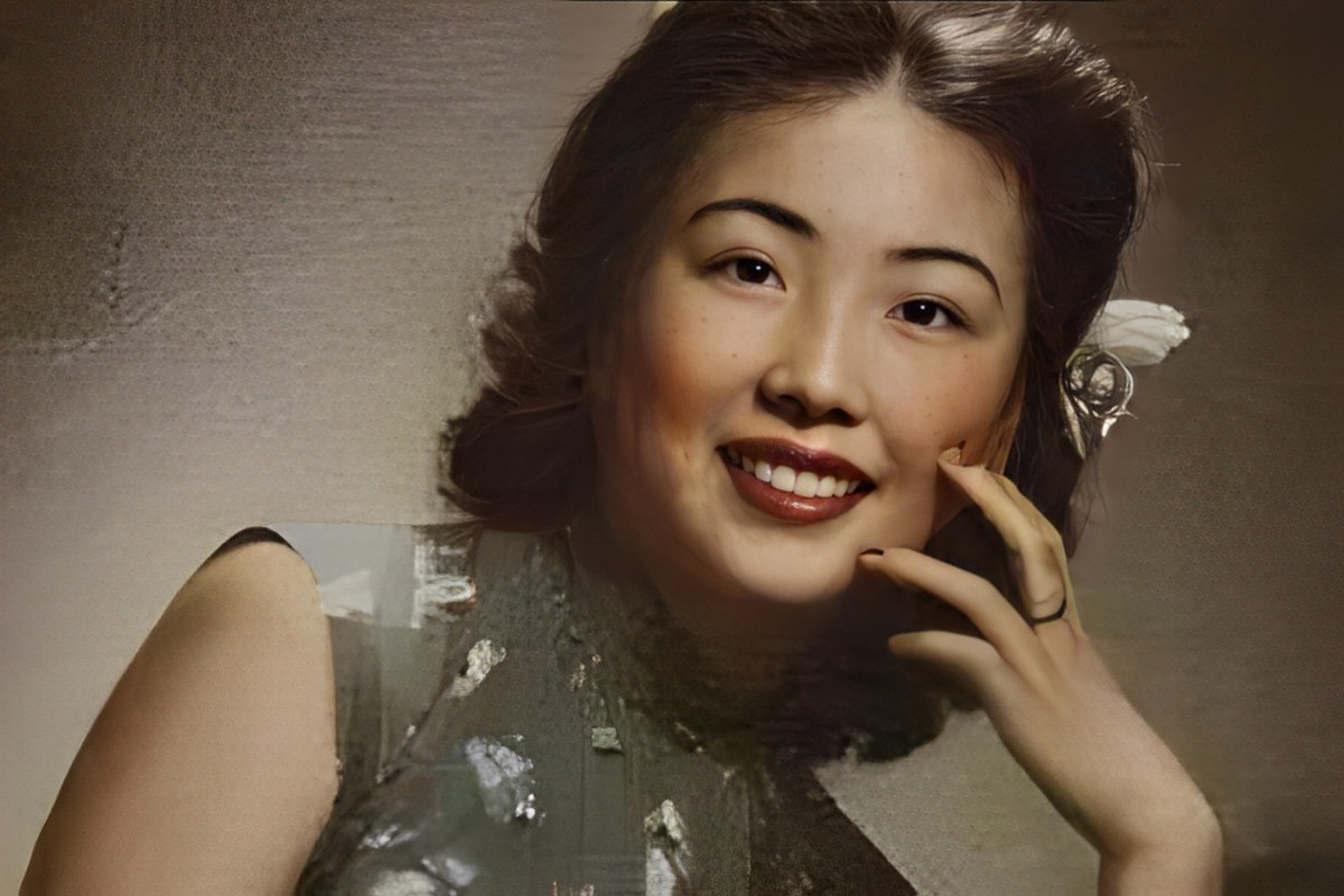 几十年前,张春莲为国家效力,成为了一名女特工.