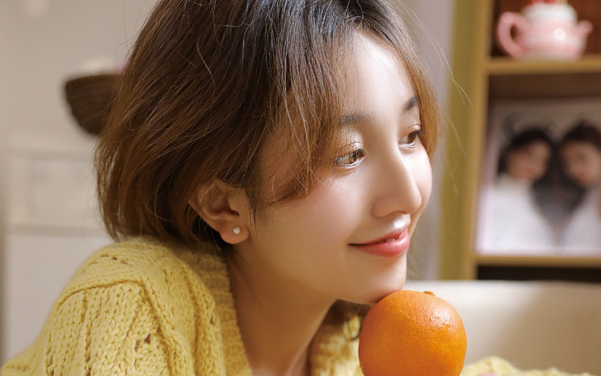 哪怕对方变心了,背叛你了,你依然会为对方找很多借口,甚至会从自己