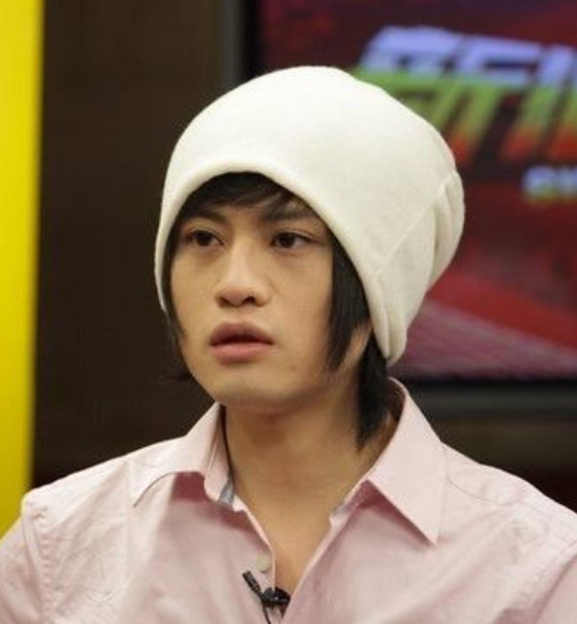 形象尽毁的王乃恩,也逐渐淡出了大众的视线中