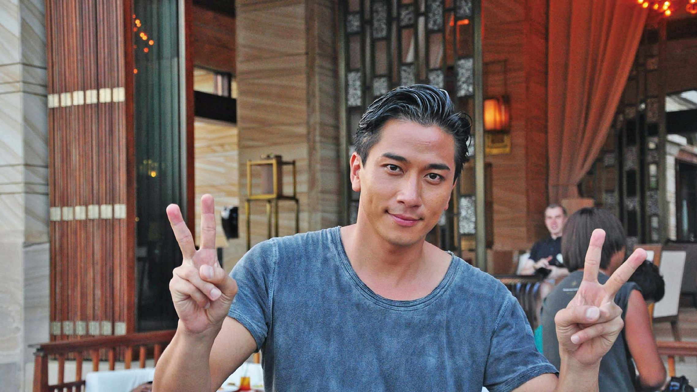 tvb渣男吴卓羲,撩妹成性绯闻无空窗期,气到张馨予发照片逼官宣 吴卓羲