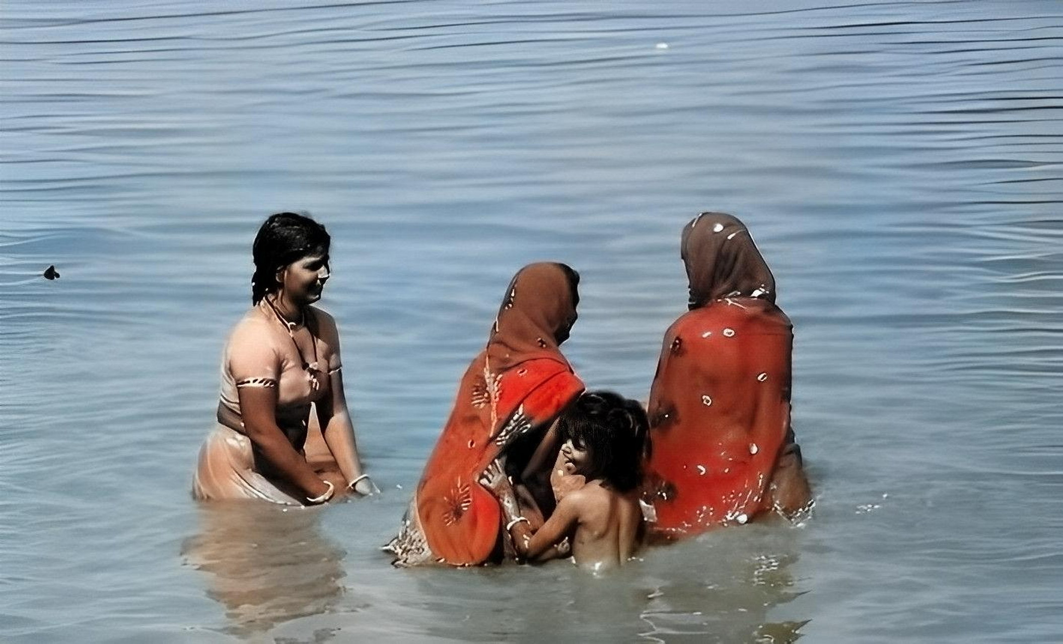 他们可以在维加斯洗澡 洗澡是一种荣耀,虽然周围不时飘来一些污秽,但