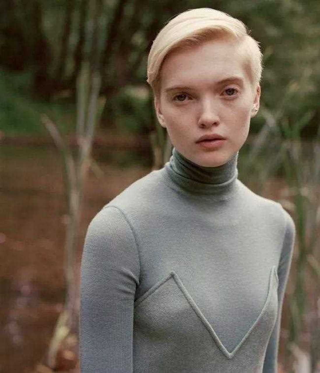 超模ruth bell出镜《vouge》中国刊,认识她是在两年前的alexander