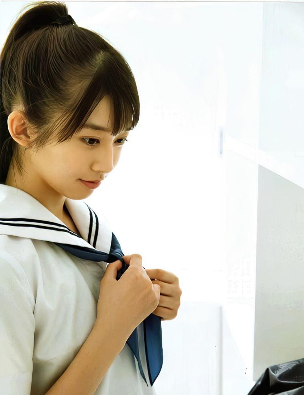 日系少女牧野真莉爱制服写真