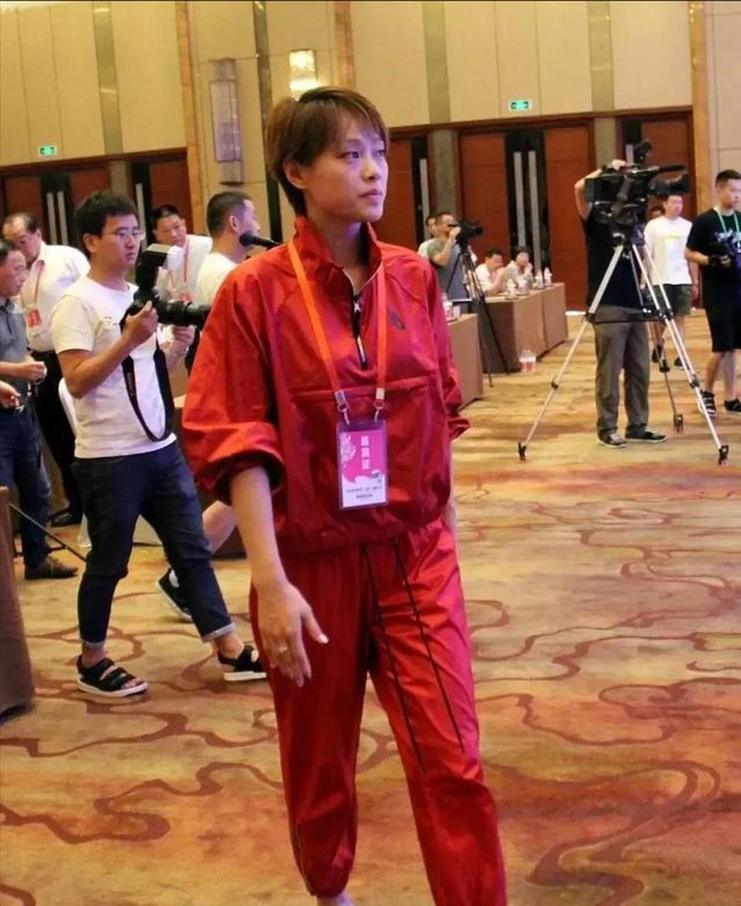 刘翔妻子吴莎,吴莎出席活动,1.