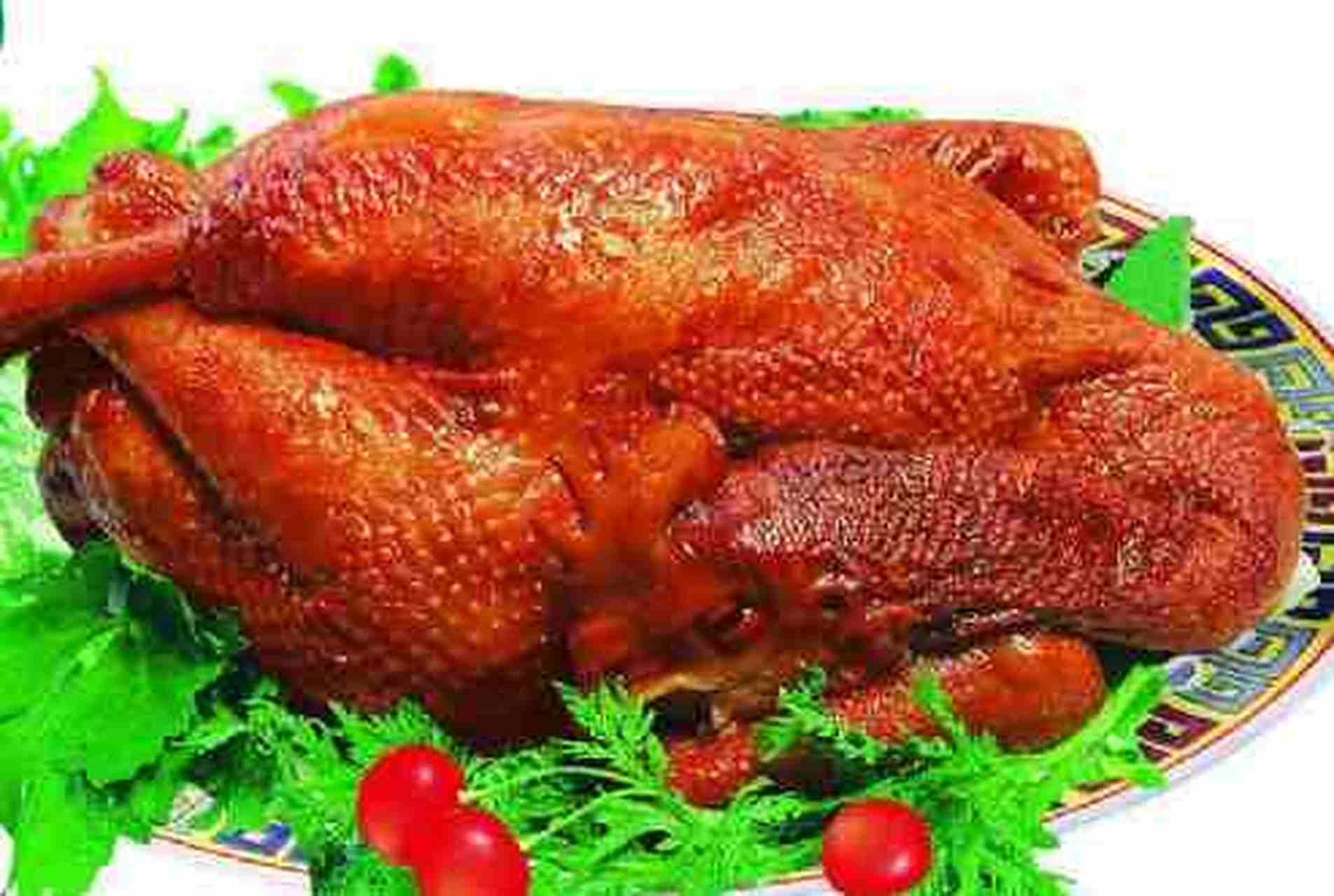 镇平烧鸡是南阳的特产,也称镇平侯氏烧鸡.