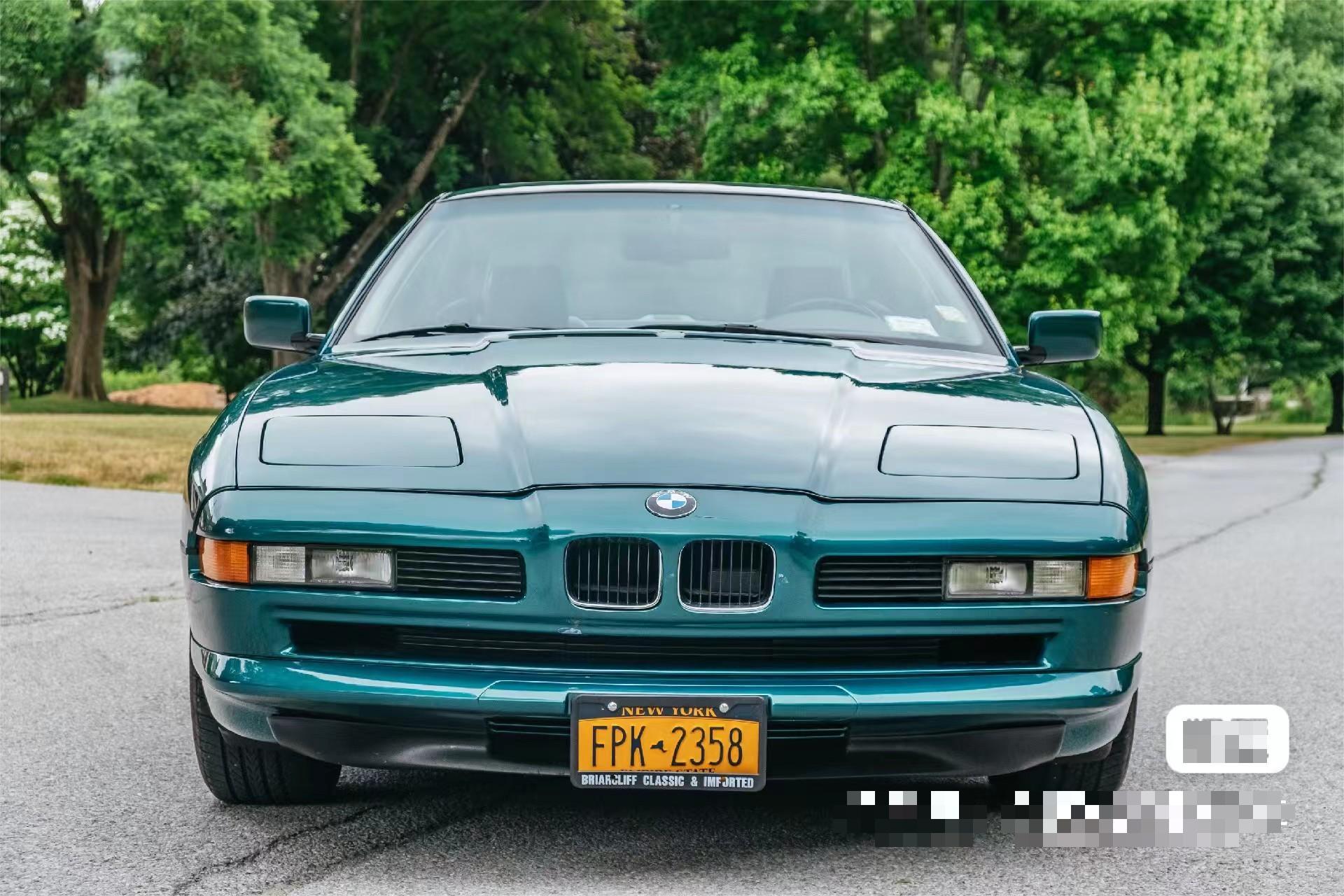 1991年的宝马850i 无柱轿跑车,搭载5.