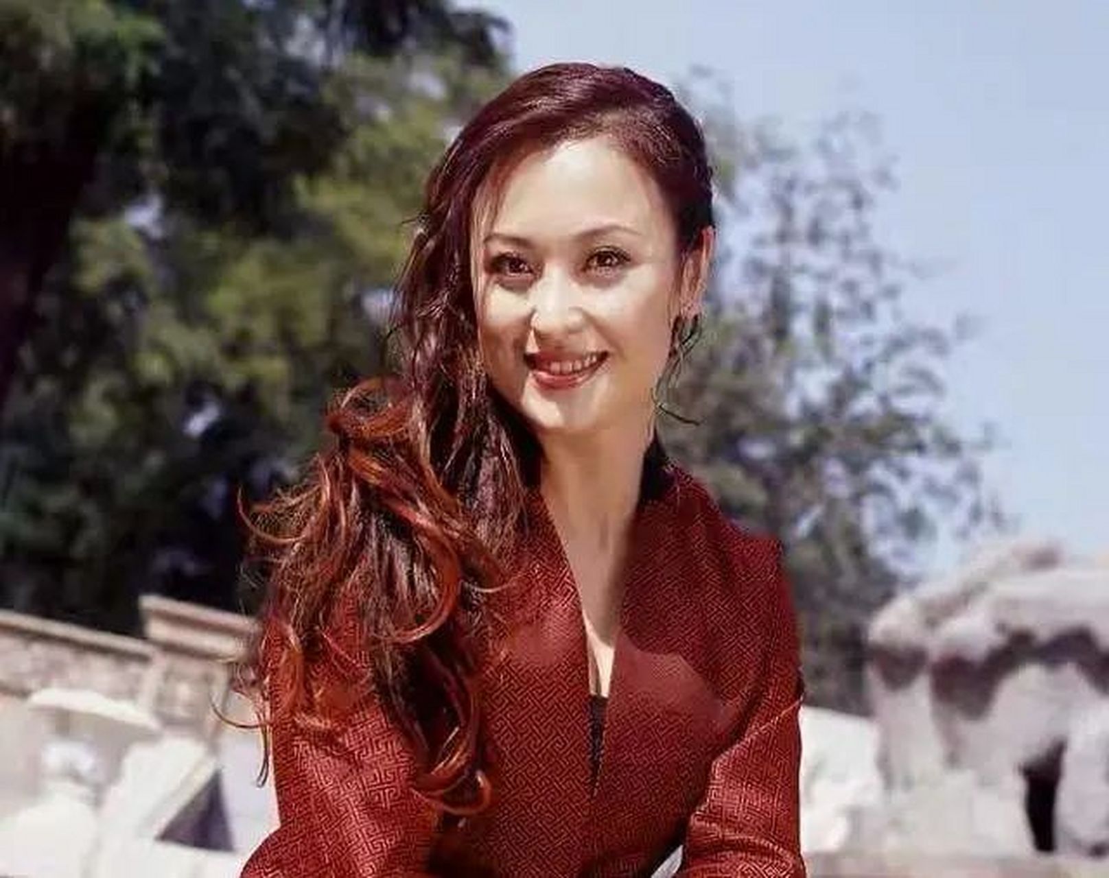 被"假戏真做"的女明星之王璐瑶  1991年,王璐瑶因出演金庸武侠剧