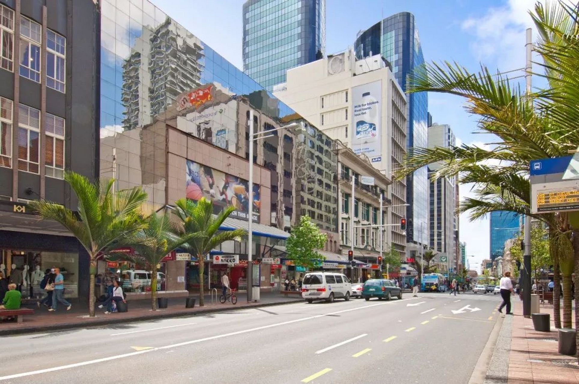 7月20日新西兰奥克兰市中心下皇后街一处建筑工地发生枪击案,引起了