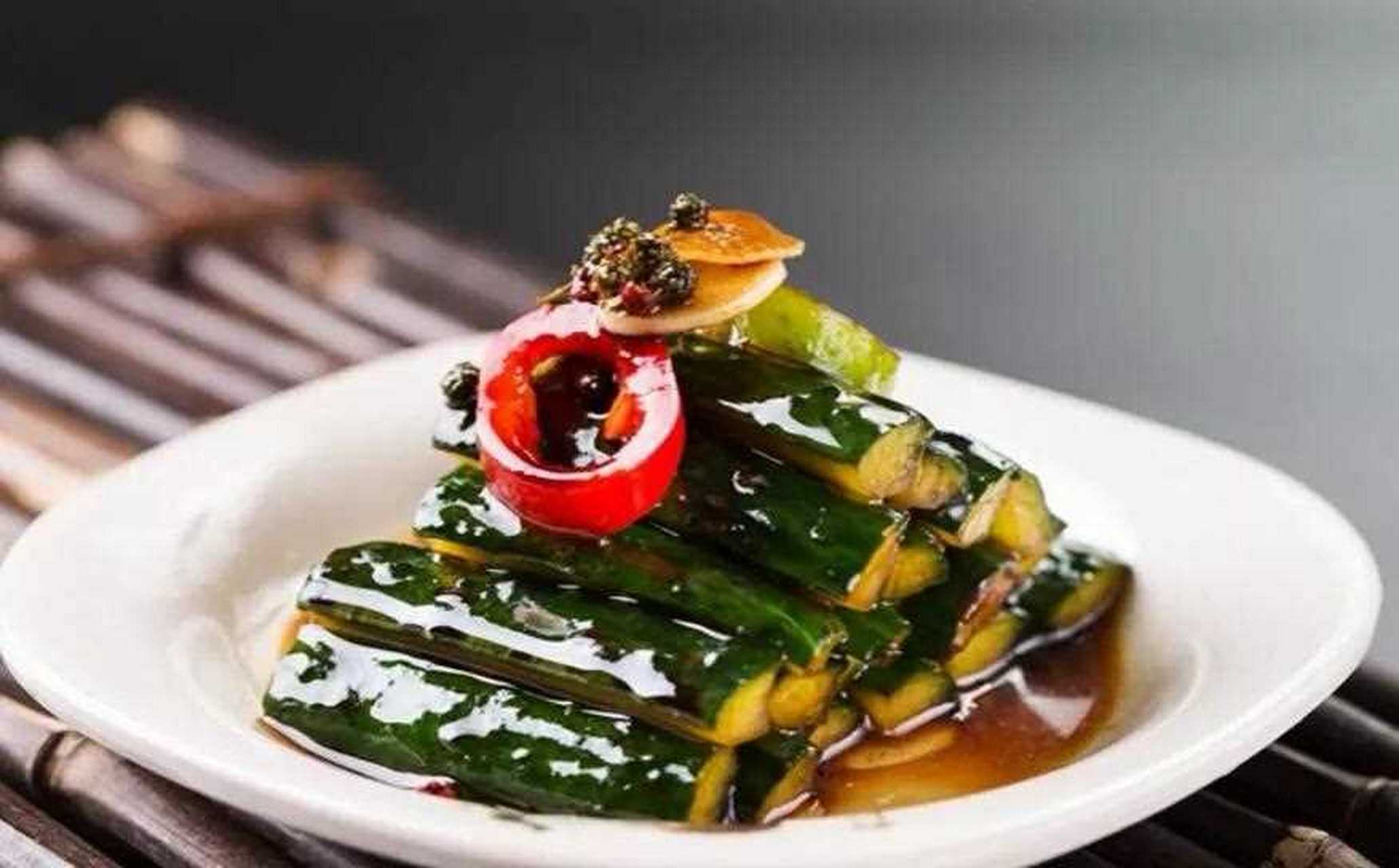 我的粉丝必须宠,店里正在用的凉菜酱黄瓜条配方,味道非常奈斯,可以