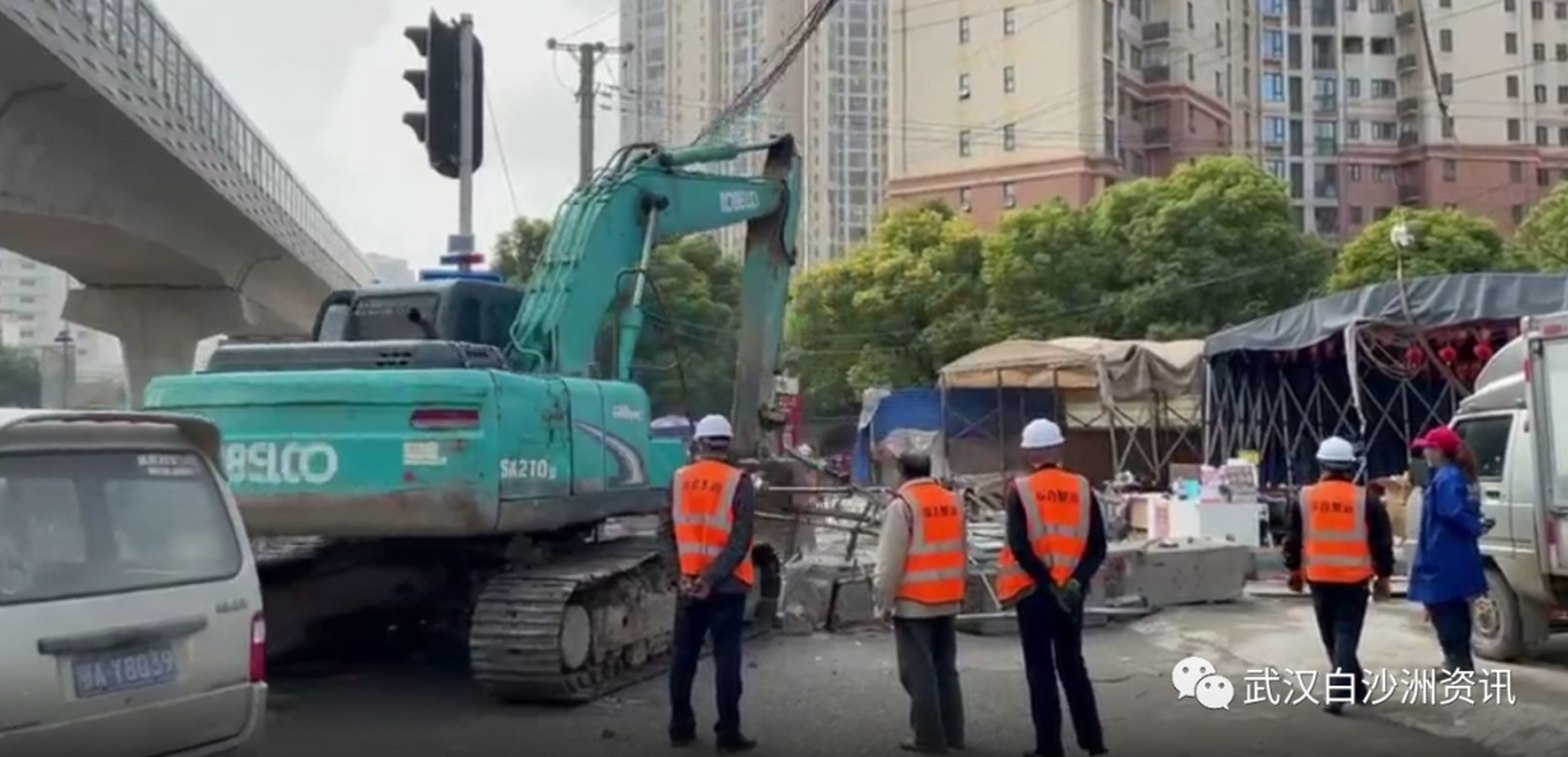 白沙二路西段:开标时间2016年11月8日,该工程西起武金堤大道,沿线依次