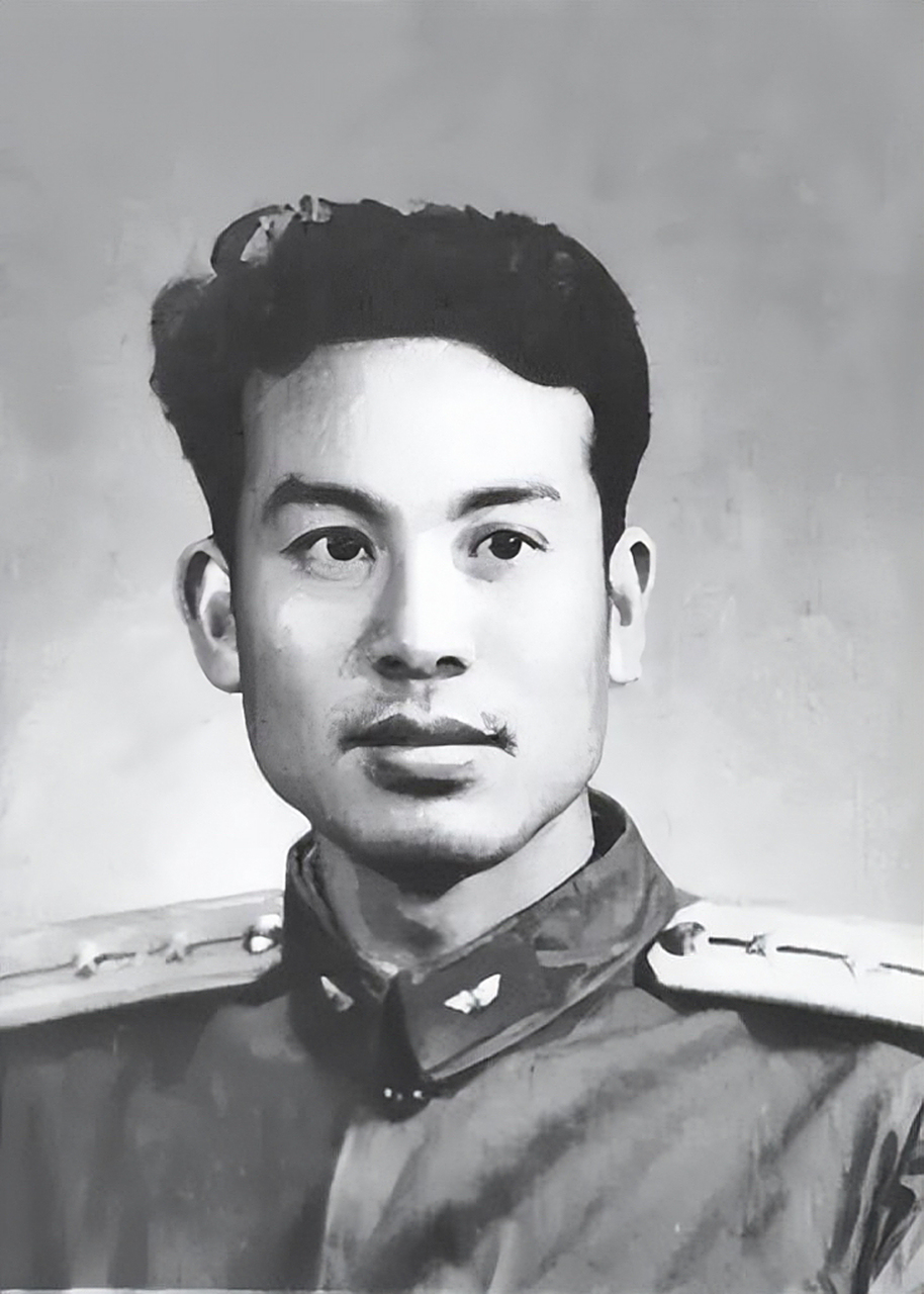 本以为自己会得到重用的李显斌大感震惊,因为台湾当局对他十分冷淡,并