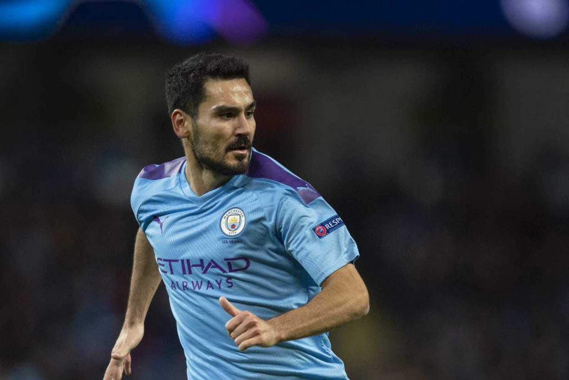 围观欧洲足坛强强对话# 曼城球员京多安讲述自己患上新冠肺炎的感 ..