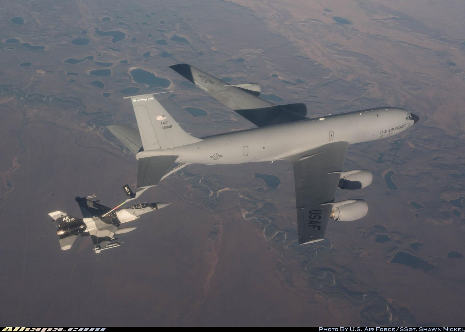 KC-135图片