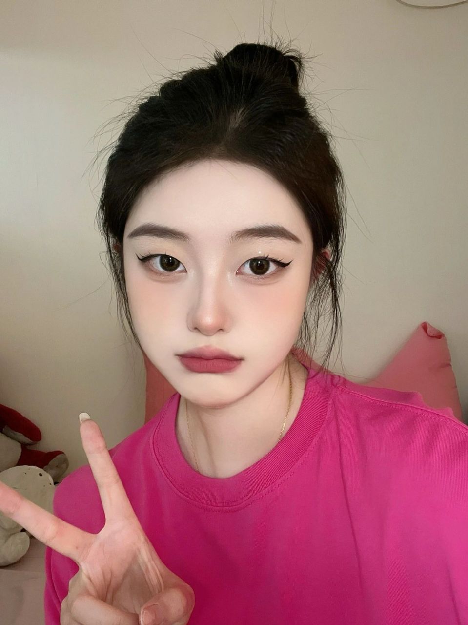 消肿甜酷猫眼妆 猫眼眼线尊好看呀 这几天一直在画这个眼线 感觉好久