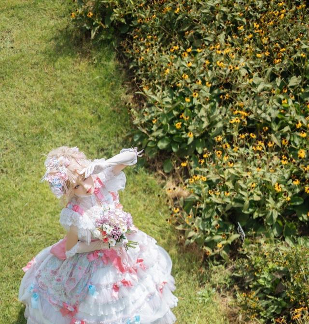 顶级种草姬谢安然的lolita图集分享,被拥入天国繁花的梦