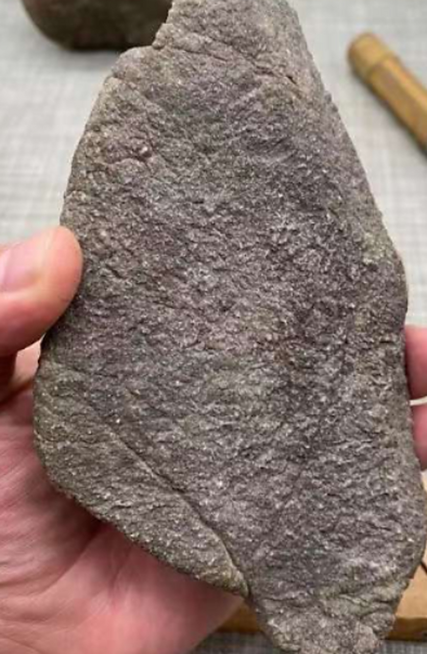 点击头像看直播##翡翠原石# 老坑莫西沙高冰玻璃种牌子挂件料,料子