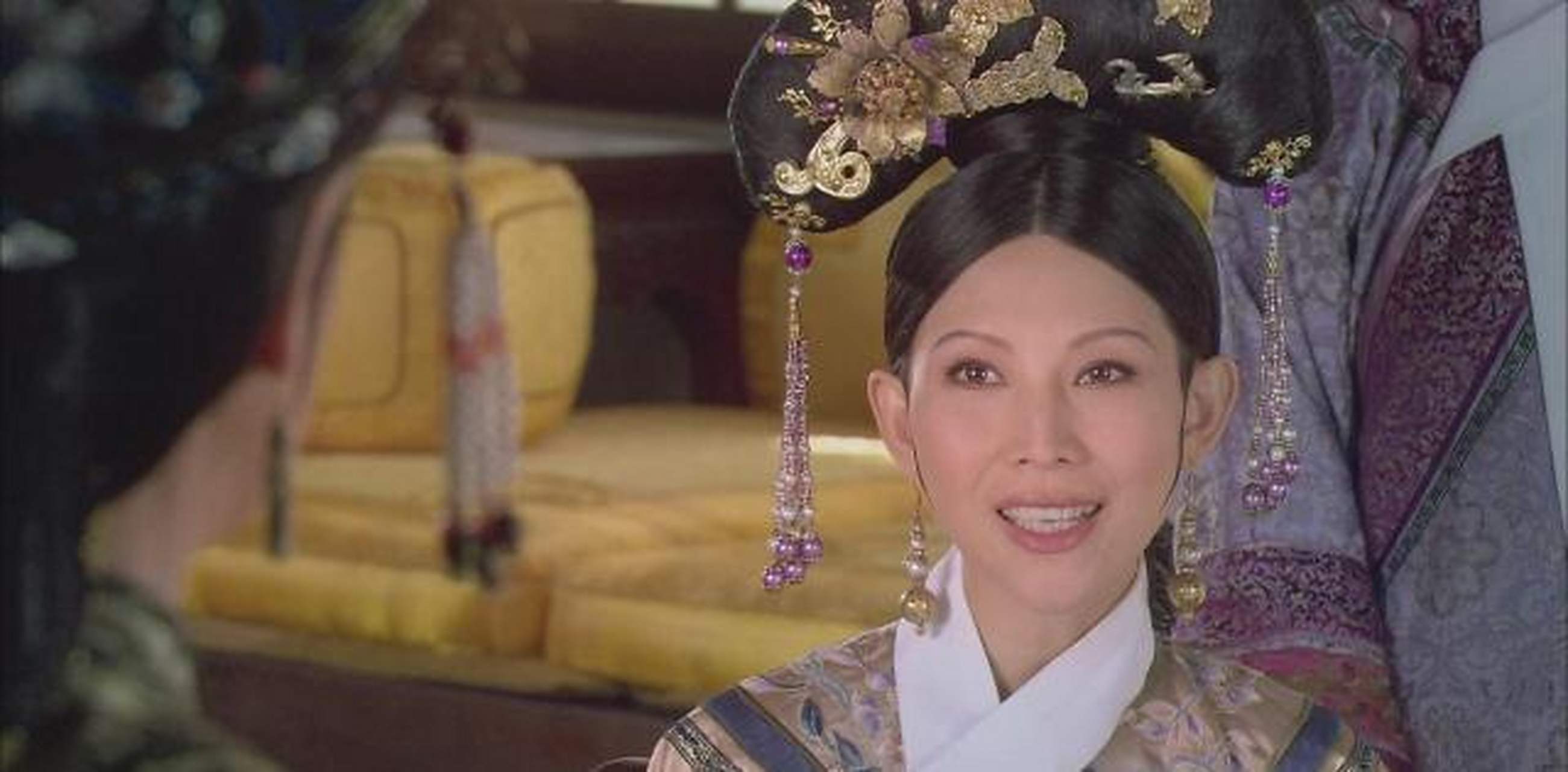 甄嬛传:华妃和皇后坐轿子,天壤之别,这就是妻和妾的区别[樱花]华妃坐