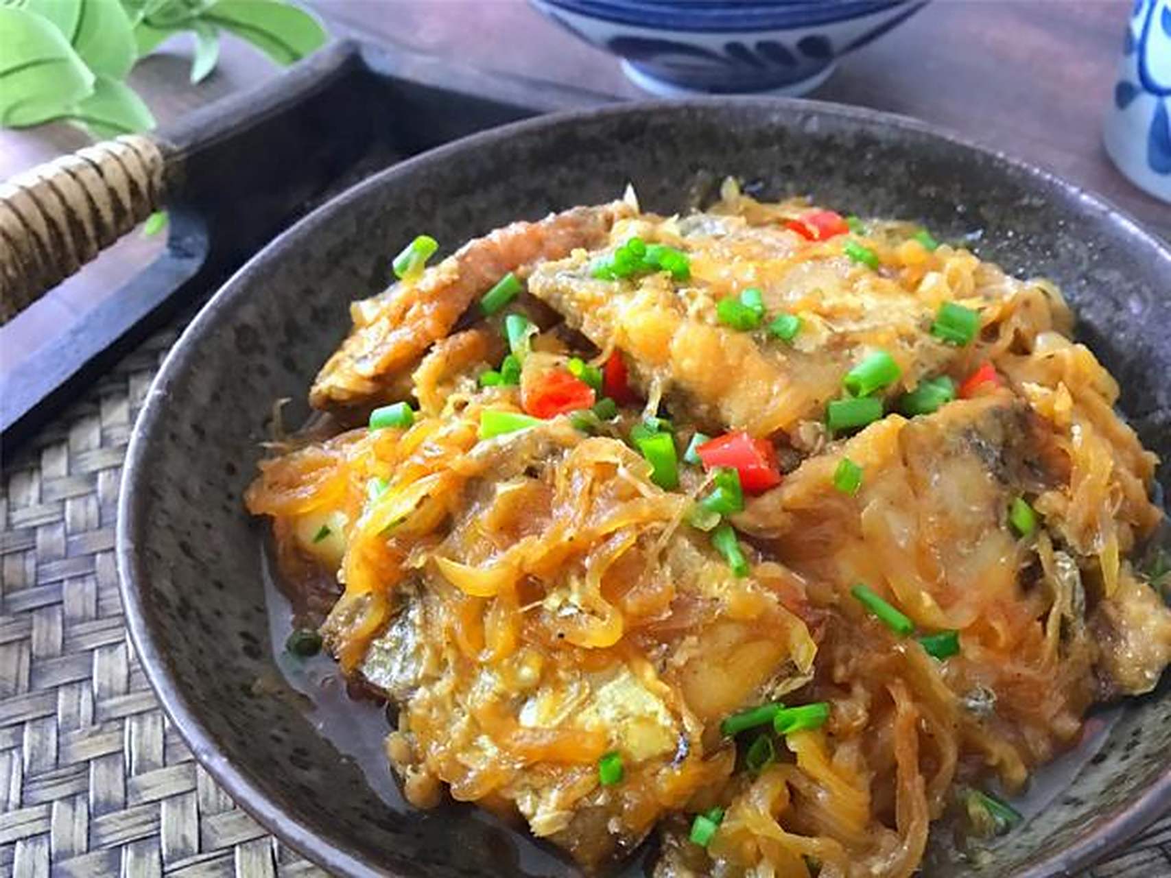 萝卜丝烧带鱼(萝卜丝烧带鱼的做法百度经验)