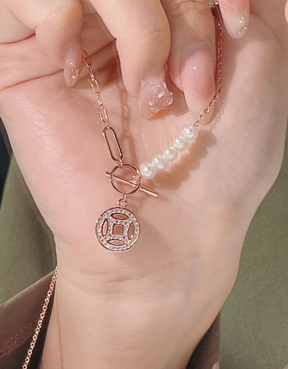 珍珠铜钱项链 戴上它会发财吗?